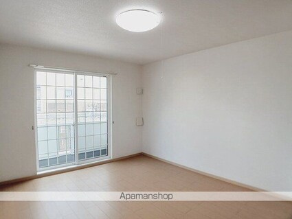 クレディ・メゾン[1R/32.9m2]のリビング・居間