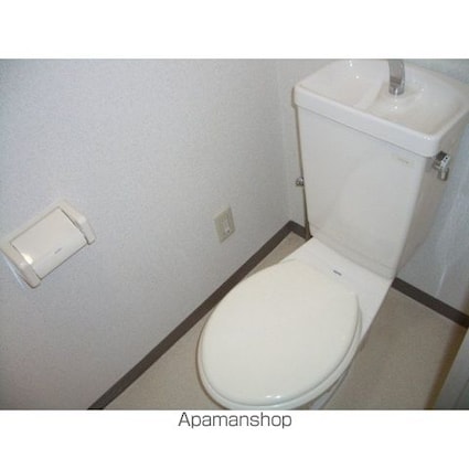 愛知県名古屋市中川区尾頭橋２丁目[3LDK/53.86m2]のトイレ