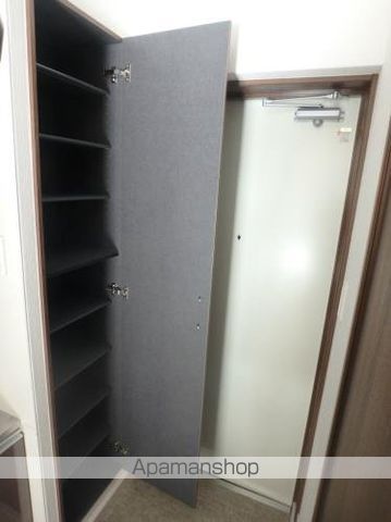 LEAD IN AIS鹿大前の内装写真