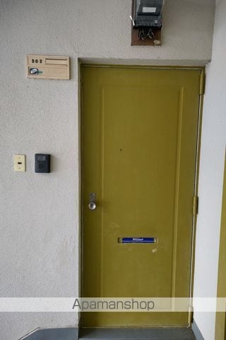 センチュリー21都城ビルの玄関写真