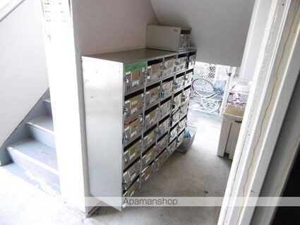 ロイヤルヒルズ銀杏町[1DK/24.9m2]の共用部1