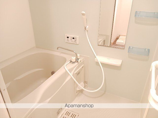 ペルペチュエル Mの内装写真