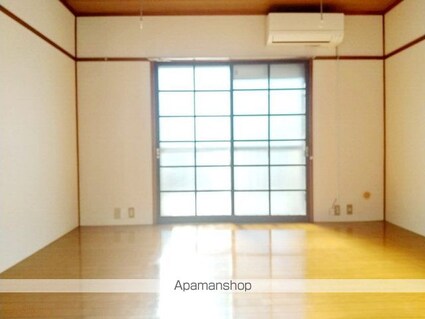 フラワーハイツ松岡[1K/26.4m2]のリビング・居間