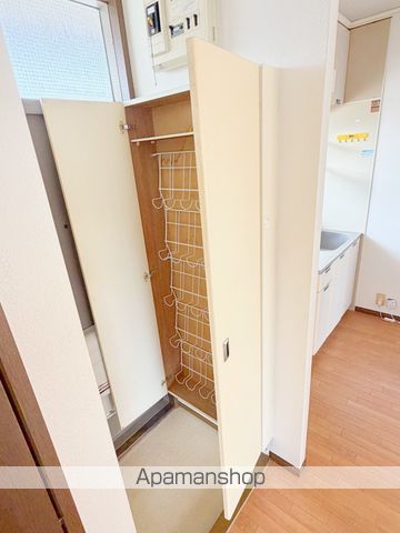 浜松市浜名区 2階建 築35年の内装写真