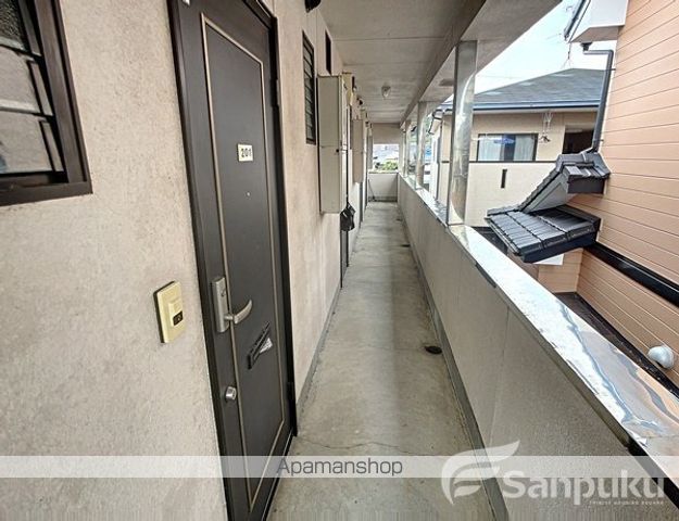コンフォート斉院の玄関写真