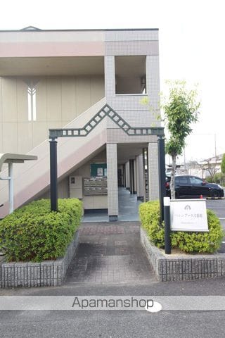 マンションアーク弐番館の玄関写真