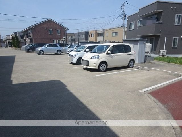 リビングタウン浜田　Ｂ[3LDK/71.93m2]の駐車場