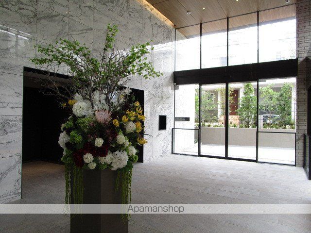 ルフォンプログレ中野富士見町ザ・レジデンスの玄関写真