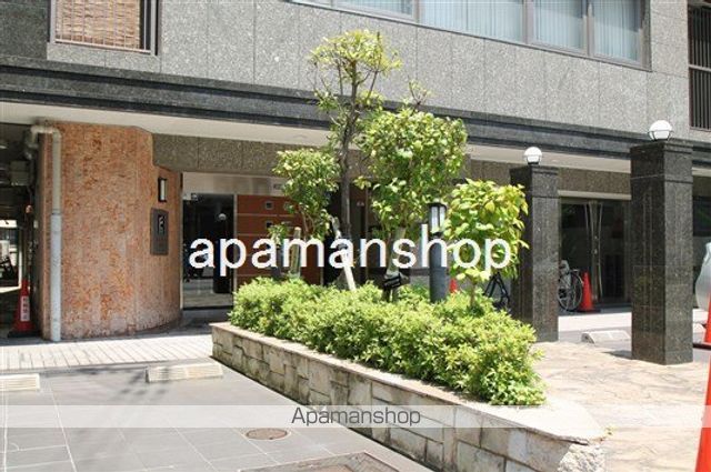 ESTEMPLAZA心斎橋IIノールロジェの玄関写真