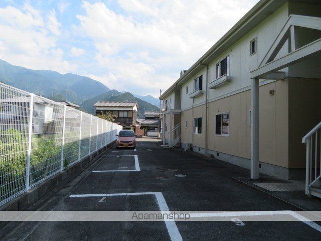 メゾントレビIIの外観写真