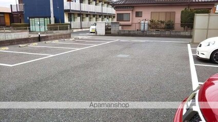 レオネクストオールリバー[1R/32.28m2]の駐車場