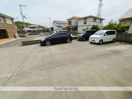 トゥインクルやすらぎ[3DK/63.18m2]の駐車場