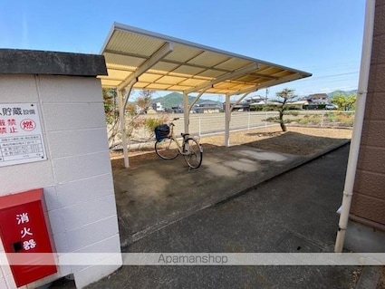 ニューエルディムマナベＢ[2LDK/63.54m2]の共用部3