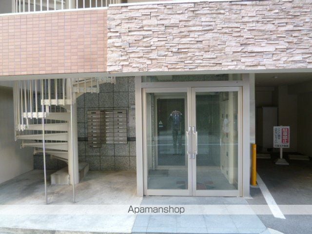 グレイス名駅北の玄関写真