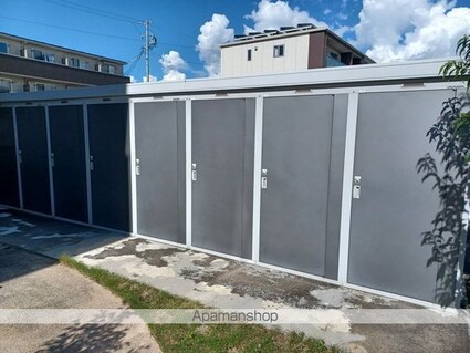 アートタウン[1LDK/47.7m2]の共用部1