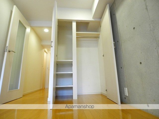 ユニロイヤル九段南[1K/40.09m2]の収納