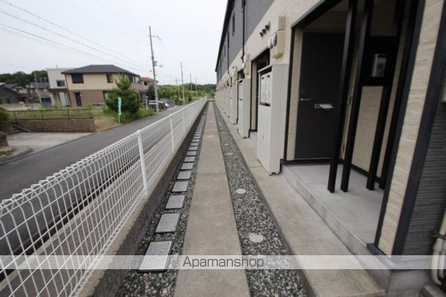 レオパレス南山の玄関写真