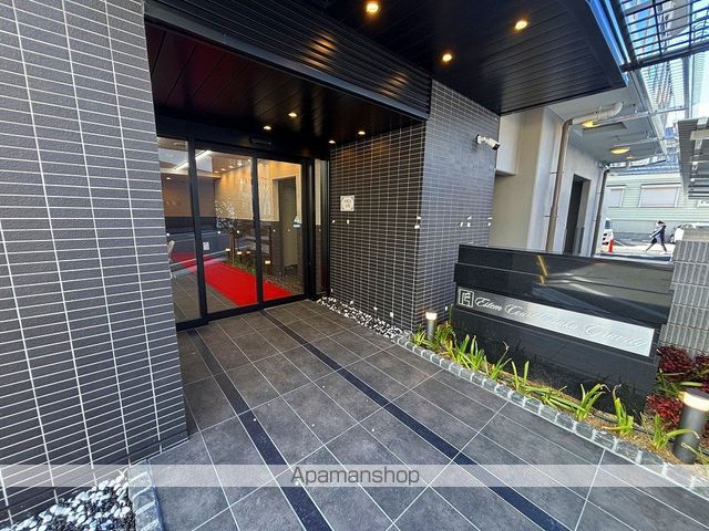 ESTEM COURT大阪グラビティの玄関写真