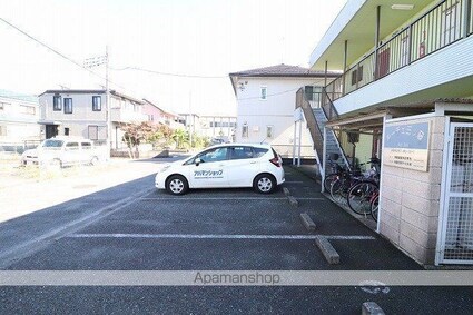 ルーチェ三ッ藤[2DK/42.21m2]の駐車場