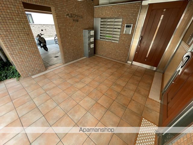 ベルファーム甲子園の玄関写真