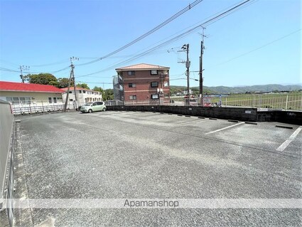 サンビレッジ二番館[2LDK/53.02m2]の駐車場