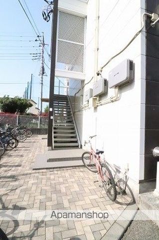 レオパレスルミエールの玄関写真