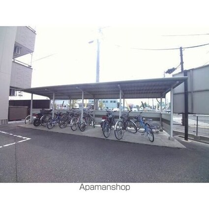 Ｌｉｍｐｉａ　Ｇａｒｄｅｎ　Ｓｑｕａｒｅ[3LDK/67.4m2]の共用部3