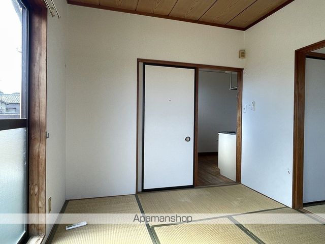 小川アパートの内装写真