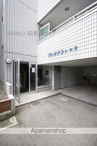 プレジデント白石の玄関写真
