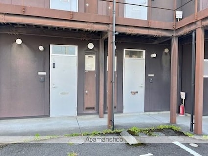滋賀県東近江市建部堺町[1K/26.08m2]のエントランス