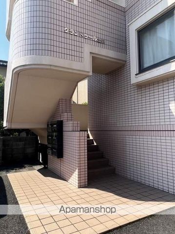 グランドゥール土井の玄関写真