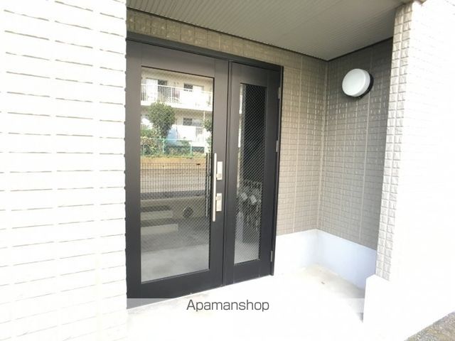 サンクレール IIIの玄関写真