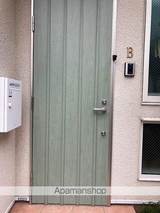 アドウビ学芸大学[1R/22.62m2]の玄関