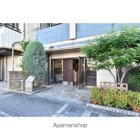 プレッツァ新大阪の玄関写真