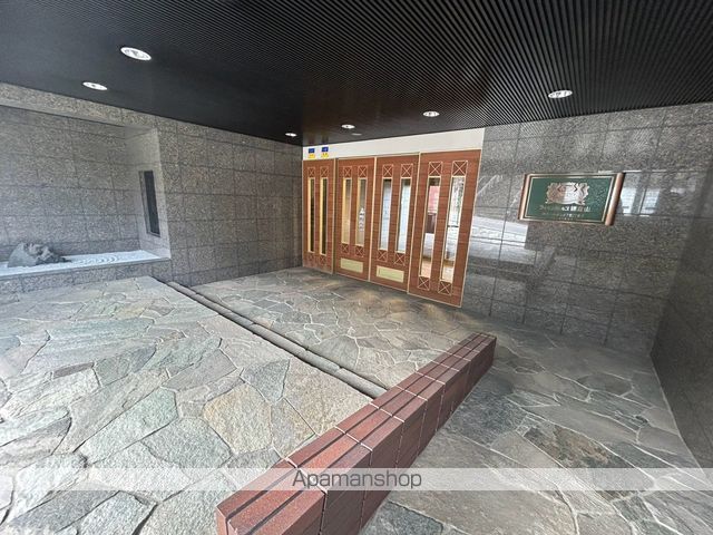 ライオンズヒルズ鎌倉山の玄関写真