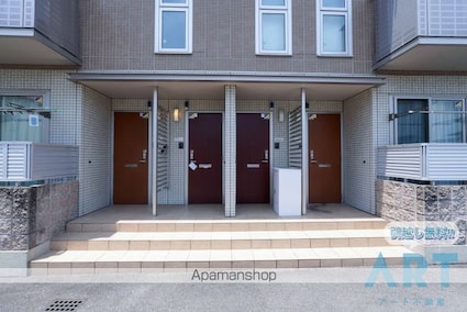 エテルナ[1LDK/48m2]のエントランス1