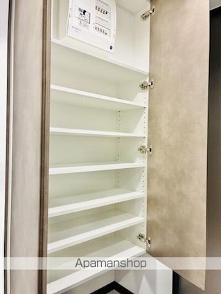 ＣＯＭＰＯＳＩＴＥ目黒鷹番[1LDK/30.74m2]のリビング・居間9