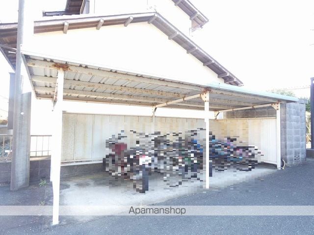 ハウスレーベンAの外観写真