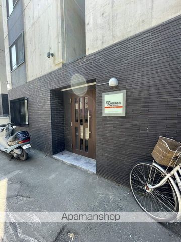 コンサンビルの玄関写真