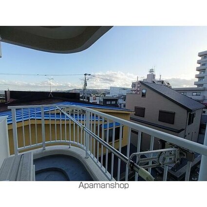 レジデンス・エミー[1R/34.85m2]のバルコニー