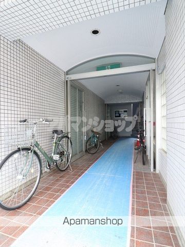 石田ビルの玄関写真