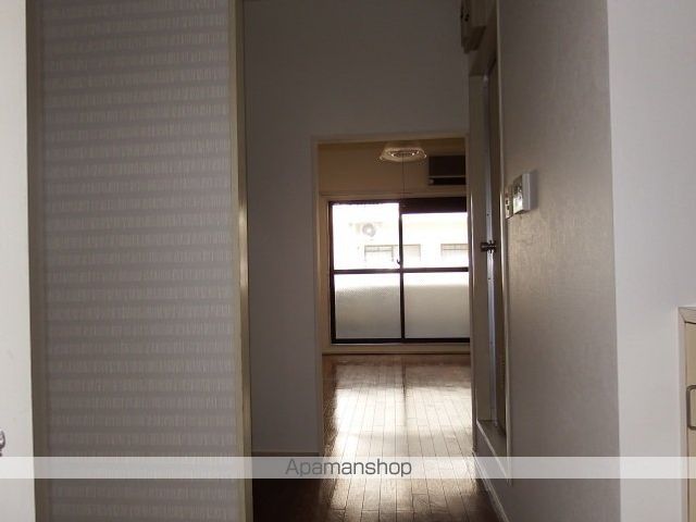 バザレビルの内装写真