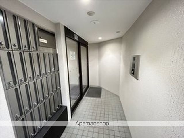 ローザス23の玄関写真
