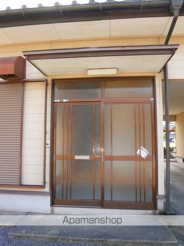 藤元貸家の玄関写真