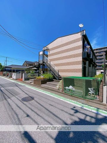 レオパレスラ メゾン三郷の外観写真
