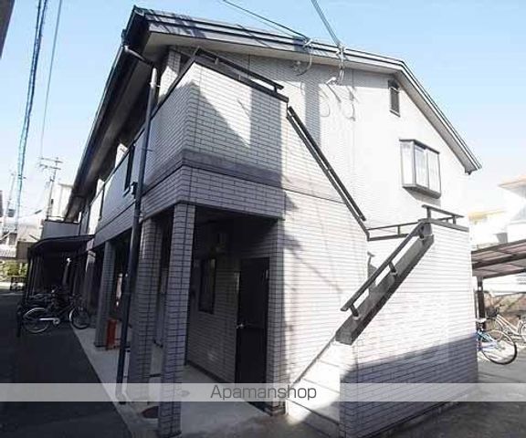 クィーンズコートY棟の外観写真