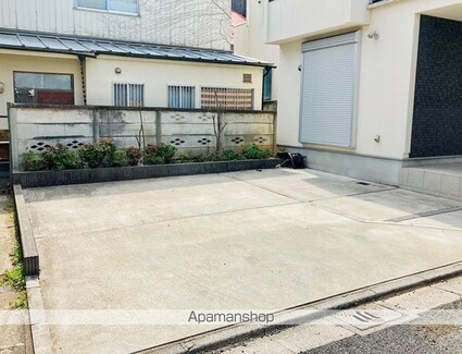 西大泉戸建[4LDK/99.42m2]の駐車場