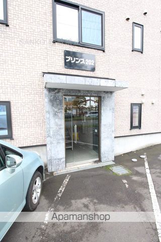 プリンス202の玄関写真