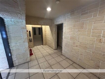 フェニックス西新宿５丁目弐番館[1R/18.89m2]のロビー