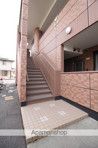 グランチェスタ プレイスの玄関写真